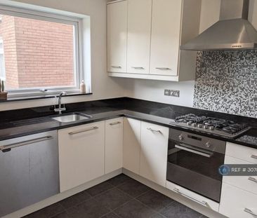 2 bedroom flat to rent - Photo 6