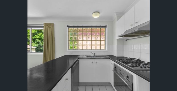 Neat & Tidy Unit in the Heart of Paddington! - Photo 1