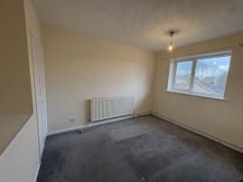 3 Bedroom Semi-Detached House For Rent - Photo 3