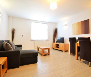 2 bedroom Flat in Kings Road, Reading - Photo 1