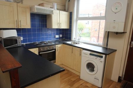 3 Bed - Woodhouse Lane , City Centre , Leeds - Photo 4