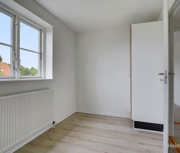 Rækkeshus med skøn gårdhave et stenkast fra vandet - Photo 5