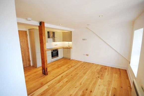 1 Bed - Grainger Street, Newcastle Upon Tyne - Photo 1