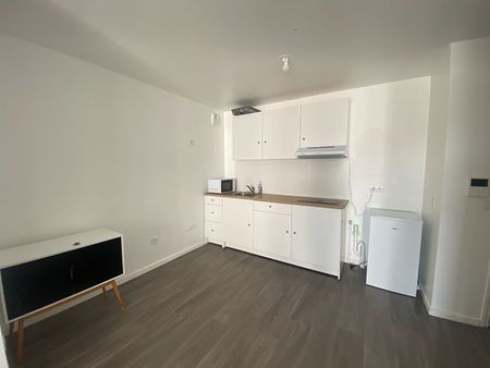 Appartement Corbeil Essonnes 2 pièce(s) 43.70 m2 - Photo 4