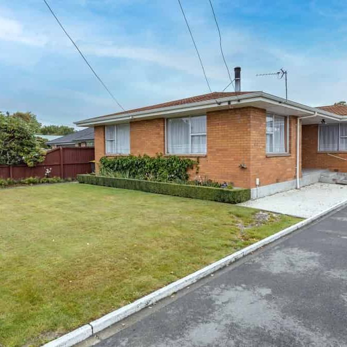 Halswell, 3 bedrooms - Photo 1