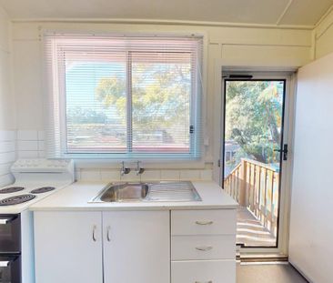 2/18 Harrison Street, Cardiff NSW 2285 - Photo 4