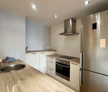 # SQ ---MÖBLIERTE 3 ZIMMERWOHNUNG IM DC LIVING --- FULLY FURNISHED ... - Foto 2