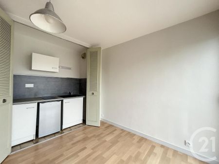 Location Appartement 1 pièce 33m² TROYES 10000 - Photo 2
