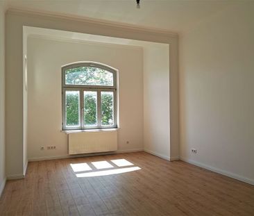 Villa im Südviertel * 4-Raumwohnung mit Balkon & Einbauküche * Erstbezug nach Sanierung - Photo 2