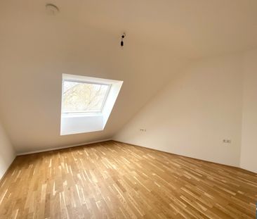 2-Zimmer Dachgeschoßwohnung mit großem Balkon! Nahe der Donauinsel - Photo 2