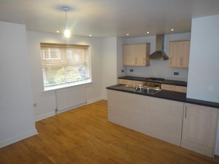 2 bedroom flat to rent - Photo 3