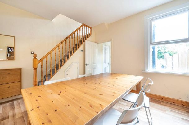 4 bedroom house to rent - Photo 1