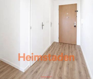 Pronájem bytu 1+kk 28 m - Fotografie 2