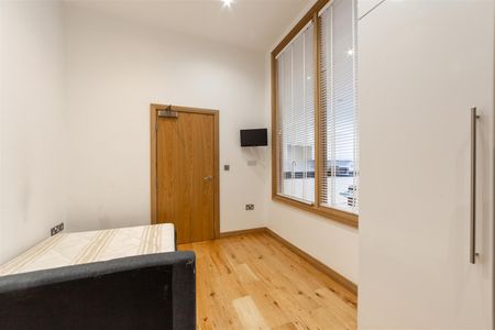 2 bed apartment to rent in Grainger Street, City Centre, NE1 - Photo 4