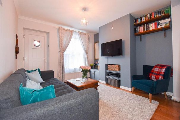 2 bedroom terraced house to rent - Photo 1