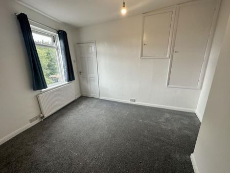 2 bedroom maisonette to rent - Photo 2
