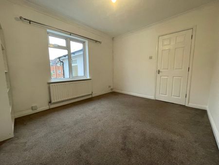 High Street, Aldershot, GU12 - Photo 4