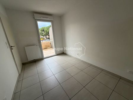 NIMES - CAPOUCHINÉ, - Photo 3