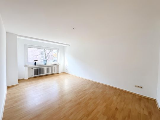 ATTRAKTIVE 3,5 ZIMMERWOHNUNG IN GUTER LAGE ZU MIETEN! - Photo 1