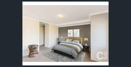 Large Family Home with Ducted AC & Solar Panels! - Photo 4