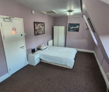 Room in a Shared Flat, London, N8 - Photo 1