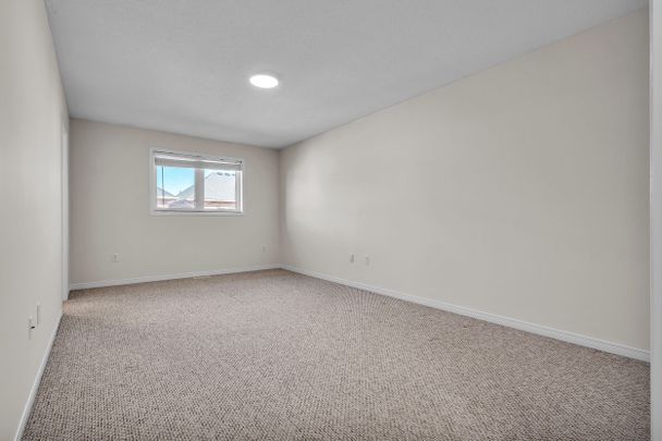 For Lease - 86 Glendarling Crescent, Hamilton, Ontario - Photo 1