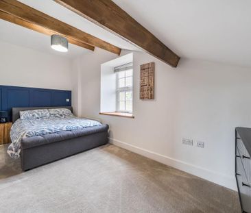 4 bedroom semi-detached house to rent - Photo 4