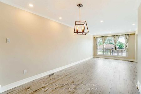 For Lease - 3385 Ellengale (Upper) Drive, Mississauga, Ontario - Photo 2