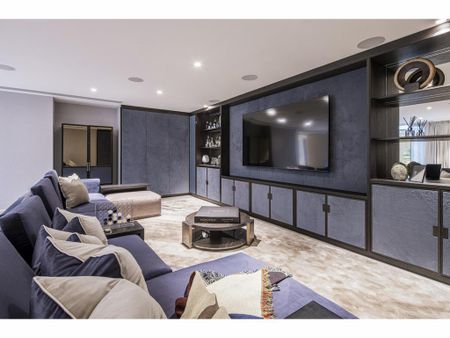 5 bedroom detached house to rent - Photo 2