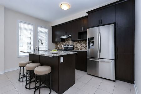 For Lease - 3053 Preserve Drive, Oakville, Ontario - Photo 2