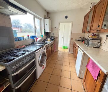 Rayleigh Road, Penn Fields, Wolverhampton - Photo 5