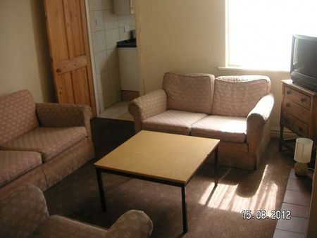 Nice 4 bed student house available - Photo 4