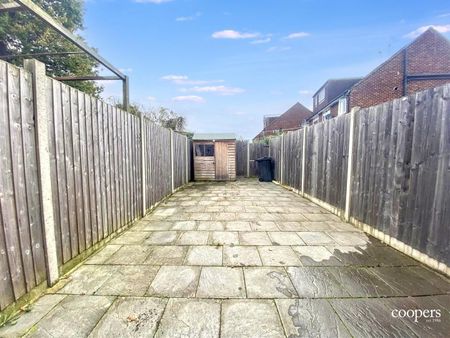 2 bedroom house - mid terrace - Photo 5