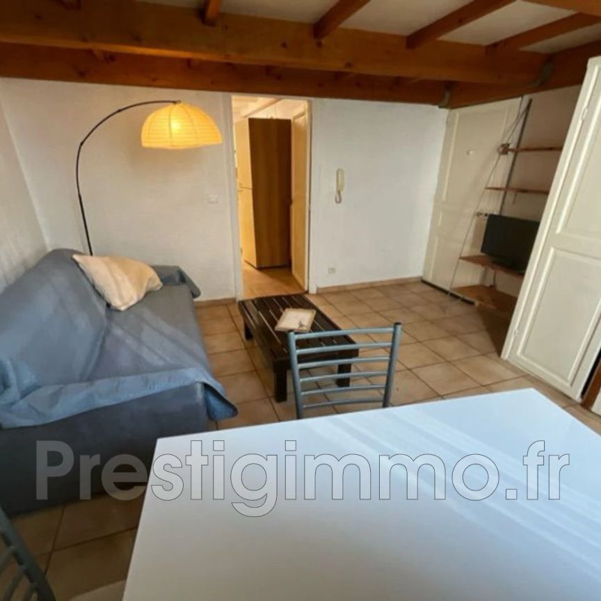 Centre-ville, Location appartement 2 pièces 28 m² - Photo 1