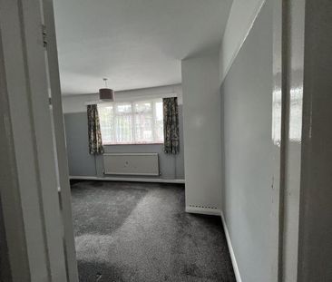 3 bedroom detached bungalow to rent - Photo 6