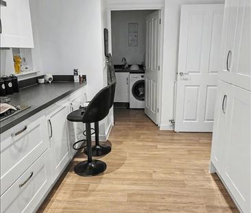 4 Bedroom House to let - Photo 5