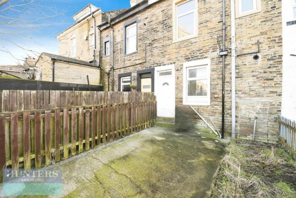 Cranmer Road, Bradford, West Yorkshire, BD3 - Photo 1