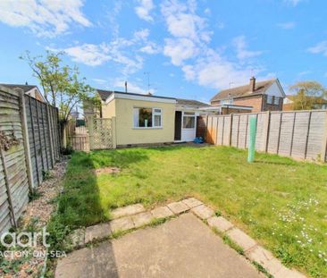 2 bedroom semi-detached bungalow to rent - Photo 3