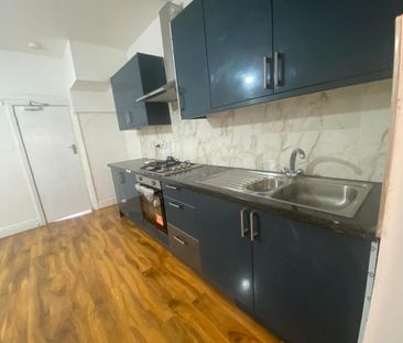 1 bedroom in a house share to rent - Photo 6