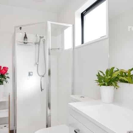 Spacious 3-Bedroom Stand alone Townhouse - Photo 4