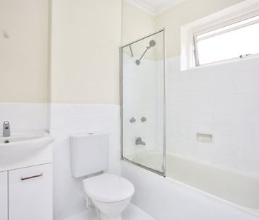 17/32 Richardson Street, Essendon VIC 3040 - Photo 5