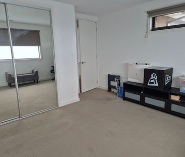 Clayton South - Photo 4