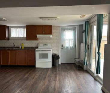 For Lease - 354 Britannia Avenue Unit# Lower, Bradford West Gwillim... - Photo 2