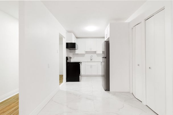 7220 Av. De Chateaubriand, #11 - Photo 1