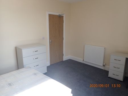 Nunnery Lane, South Bank - P10392 - Photo 4