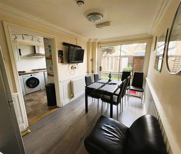 Hatfield Crescent, Hemel Hempstead, HP2 6DA, Hertfordshire - Photo 1