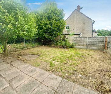 Semi-detached house to rent on - Photo 2