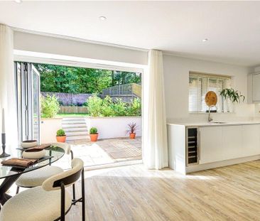 3 bedroom end of terrace house to rent - Photo 2