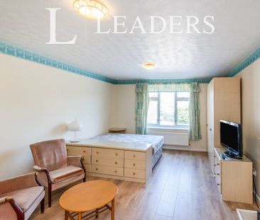 studio to rent The Bristowe, 2-6 Grange Road, Bournemouth, BH6 - Photo 3