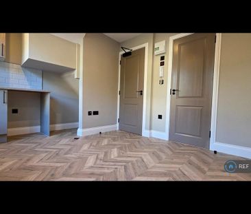 Studio to rent - Photo 6